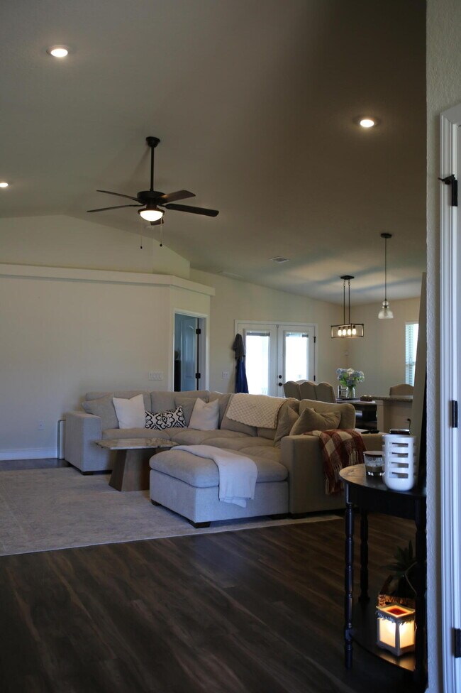 Building Photo - 6342 Red Pepper Dr