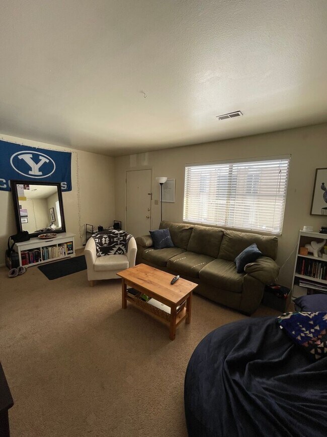 Building Photo - Upper Level 2 Bedroom 1 Bath in Provo! ENJOY $300 OFF YOUR FIRST MONTH'S RENT!!