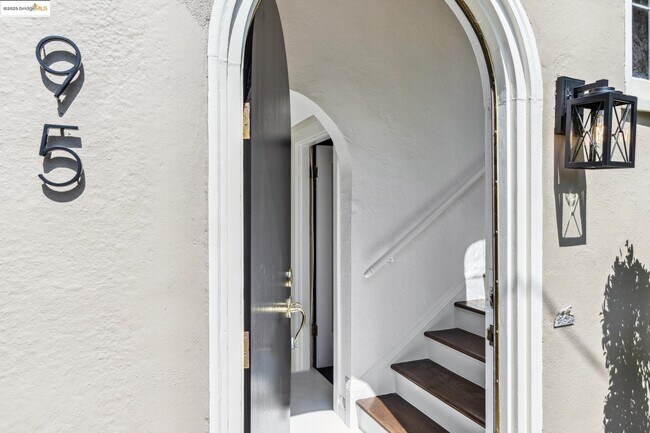 Building Photo - 95 Alvarado Pl