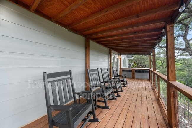 Building Photo - 784 Hill Top Dr