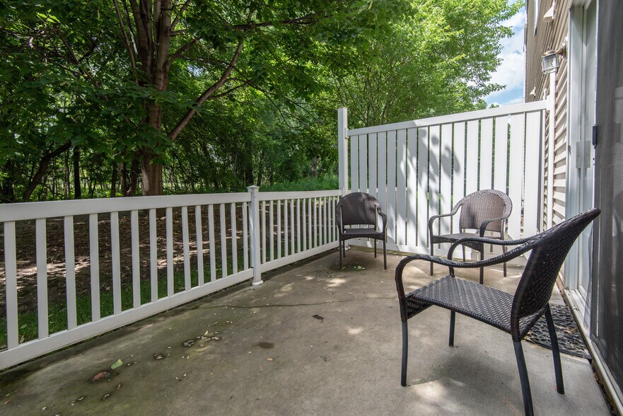 Building Photo - 362 Gironde Ct