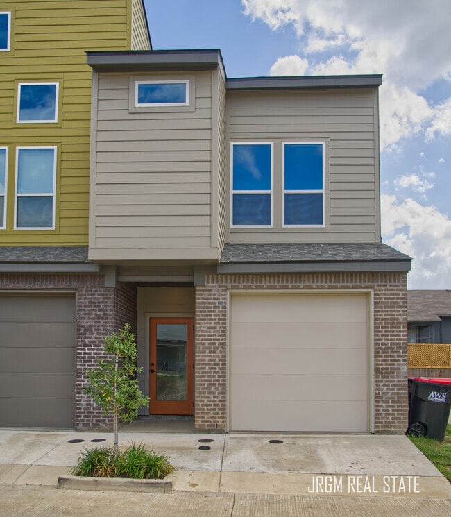 Building Photo - 513 Highland Park Ln