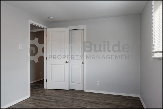 Building Photo - LEASE PENDING