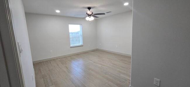 Building Photo - 3809 Buddy Owens Blvd