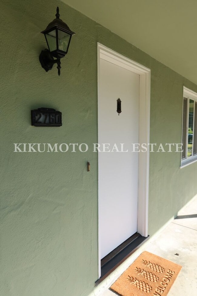 Building Photo - 2 bedrooms, 1 bath, Large 2 car garage & carport
