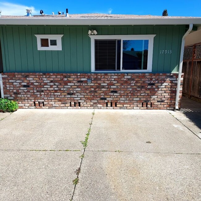Primary Photo - 17913 San Carlos Dr