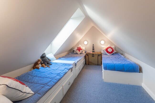 Building Photo - 378 Mill Rd