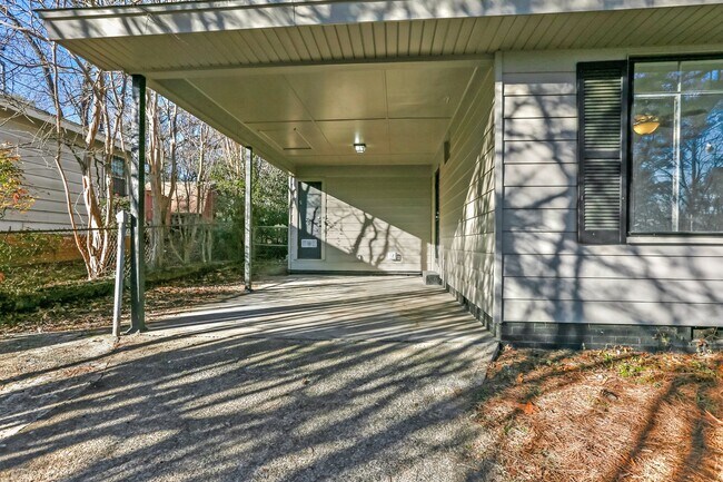 Building Photo - 30 Eaton Dr