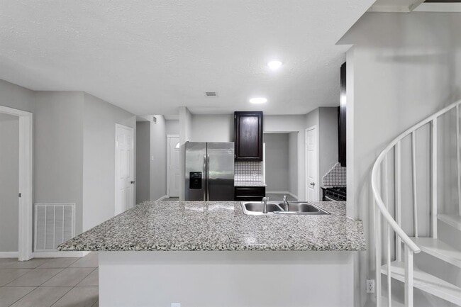Building Photo - 22627 Braken Manor Ln