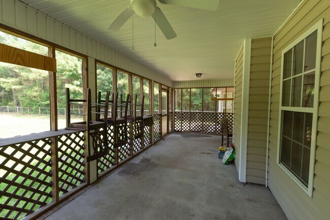 Building Photo - 214 Lee Rogers Rd