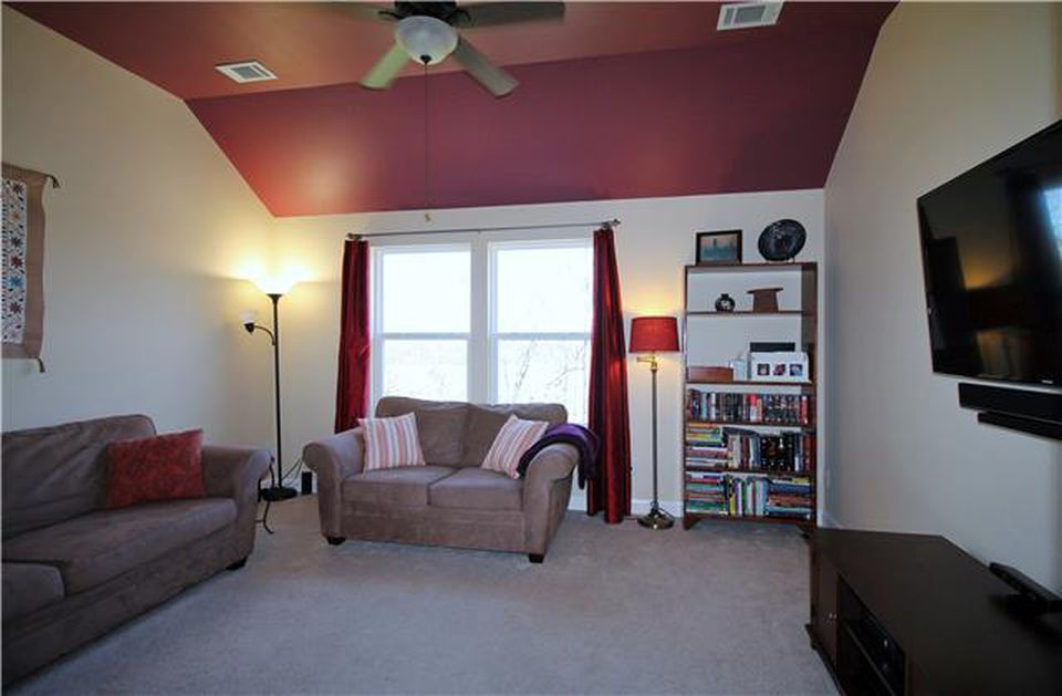 Building Photo - 4236 Longfellow Dr