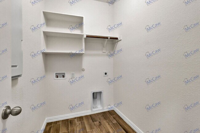 Building Photo - 1345 Francesca Dr