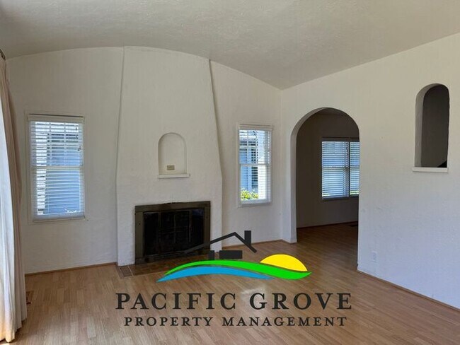 Building Photo - Delightful 3-Bedroom, 2 bath home in Pacif...