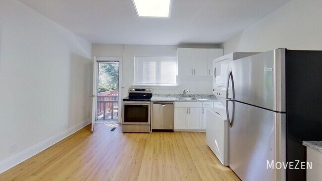 Building Photo - 407 Gardner St