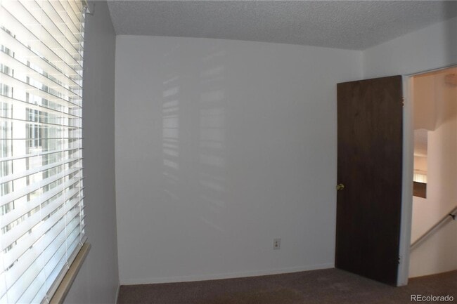 Building Photo - 4585 Gatewood Dr