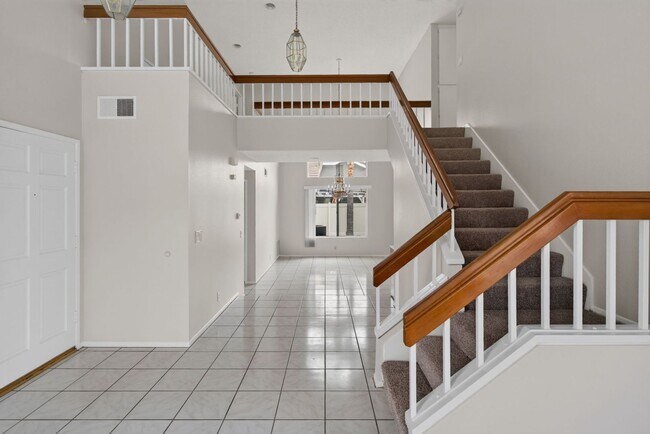 Building Photo - 7272 Foxcroft St