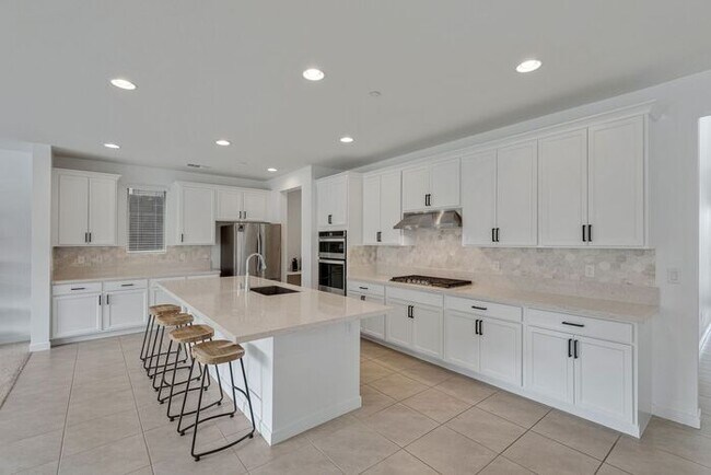 Building Photo - Luxury Henderson Retreat with Private Pool & Loft