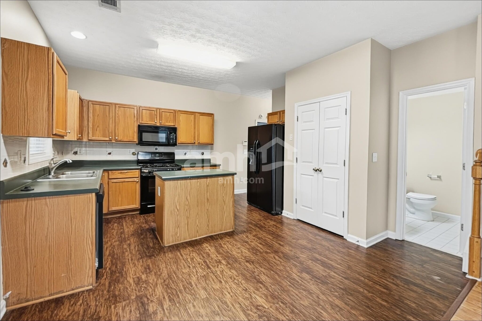 Building Photo - 834 Glen Abbey Dr