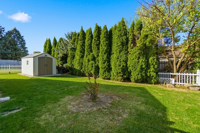 Building Photo - 408 California Ave