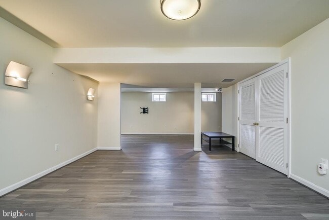 Building Photo - 19900 Belle Chase Dr