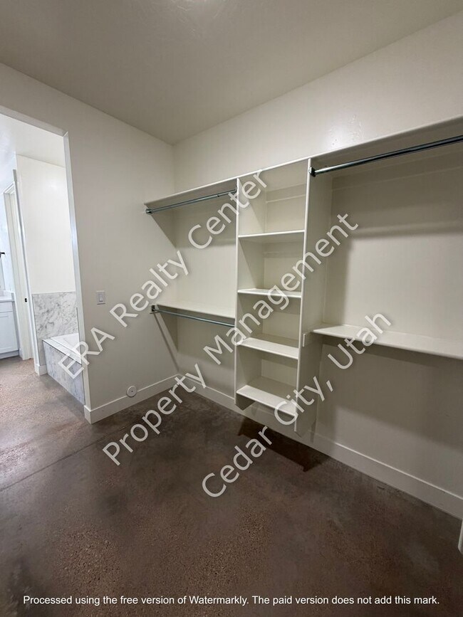 Building Photo - Newer Construction - 4 bedroom- 2 bath Single Family Home