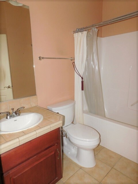Building Photo - 3Bd/3Ba Single Story House - Available Ear...