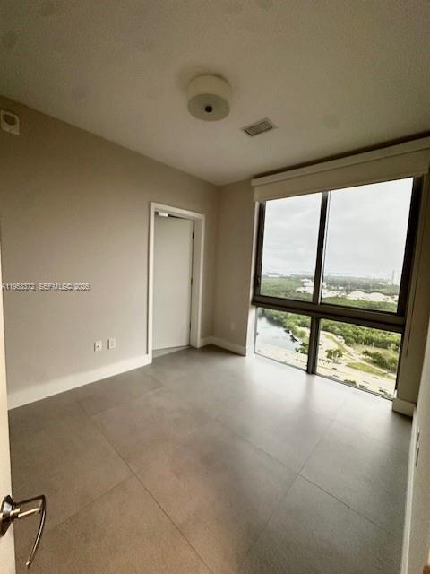 Building Photo - 16385 Biscayne Blvd