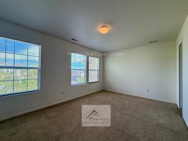 Building Photo - 7920 Sandy Springs Point