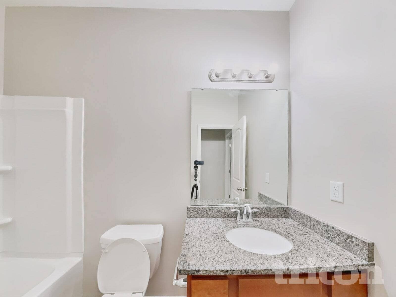 Building Photo - 75 Stratford Dr