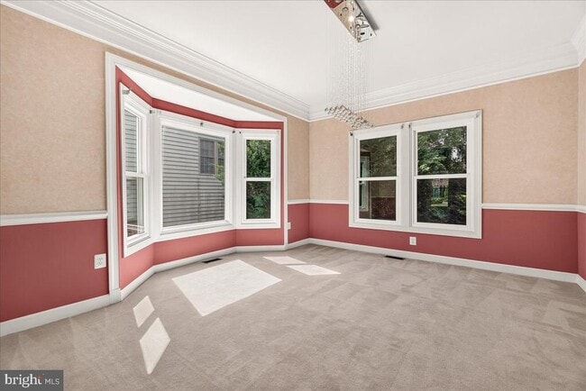 Building Photo - 6430 Bellevue Pl
