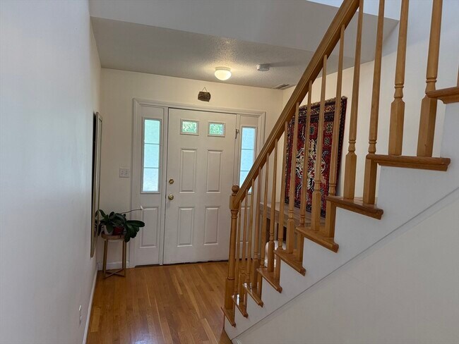 Building Photo - 319 Farrwood Dr