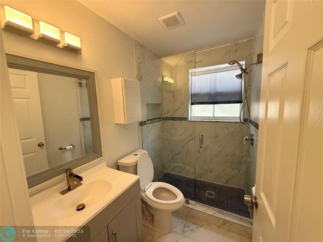Building Photo - 15810 SW 48th Manor