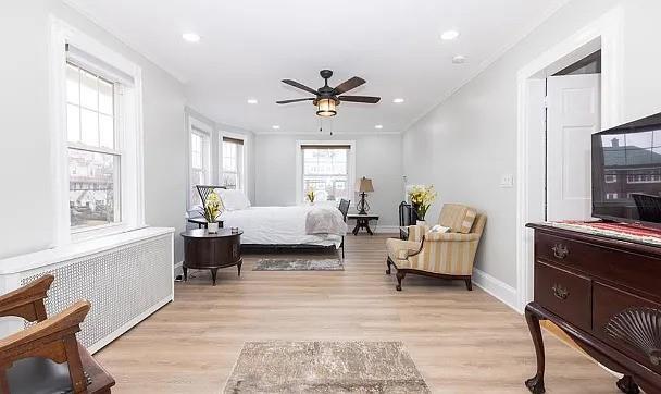 Building Photo - 1362 Narragansett Blvd