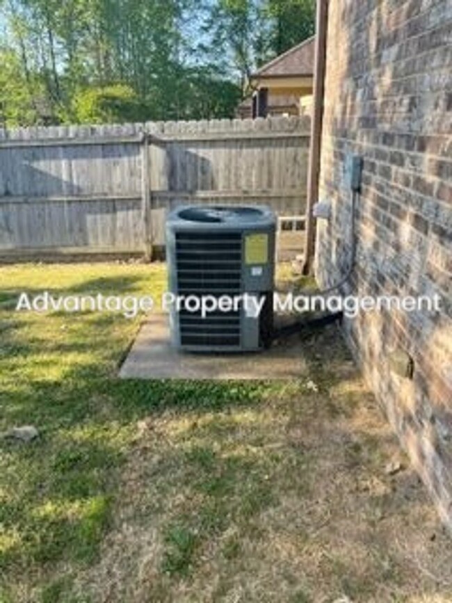 Building Photo - 1474 Sawmill Creek Ln