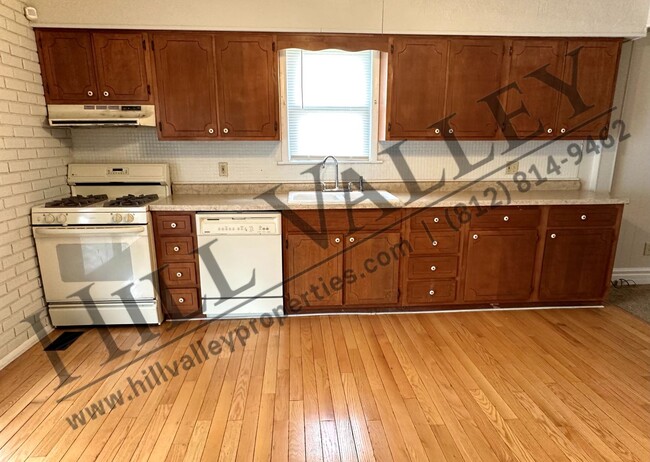 Building Photo - Two Bedroom Home - East Side Location