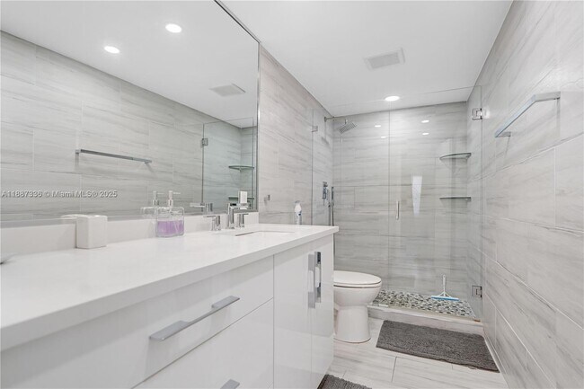 Building Photo - 401 Golden Isles Dr