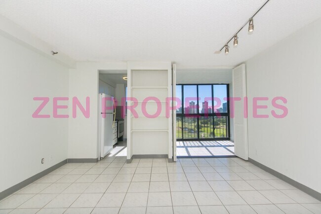 Building Photo - a 2 bdrm, 2 bath unit with 2 prkg at Fairway House for rent