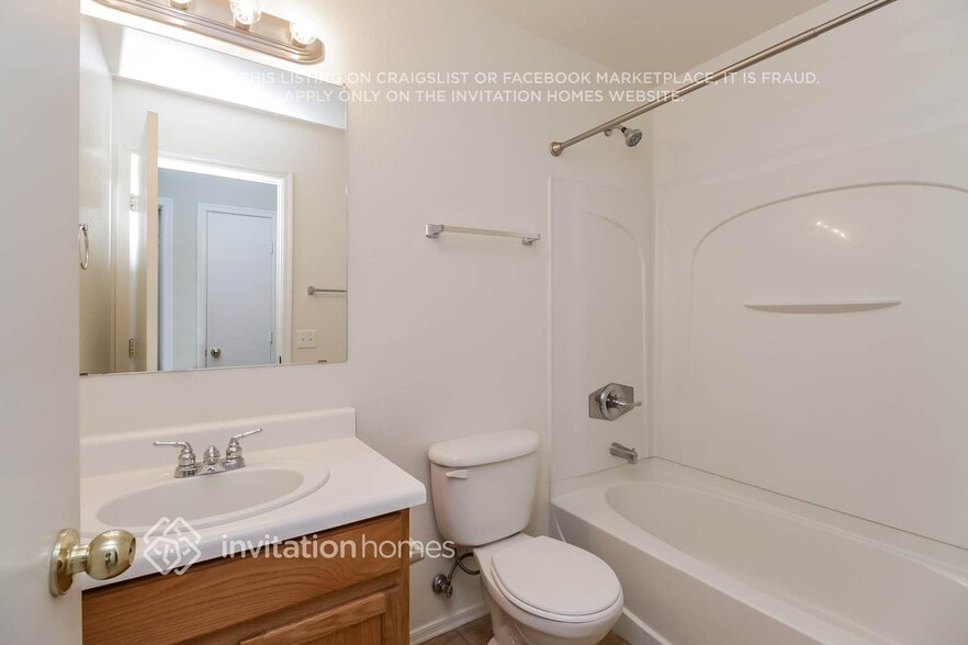 Building Photo - 1715 E Desert Moon Trail