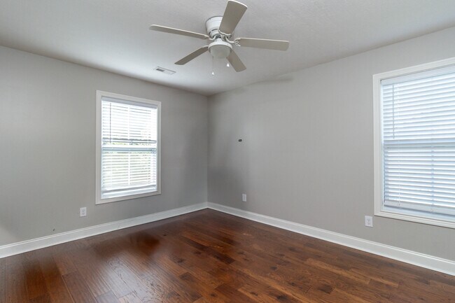 Building Photo - 1416 Madison Oaks Rd