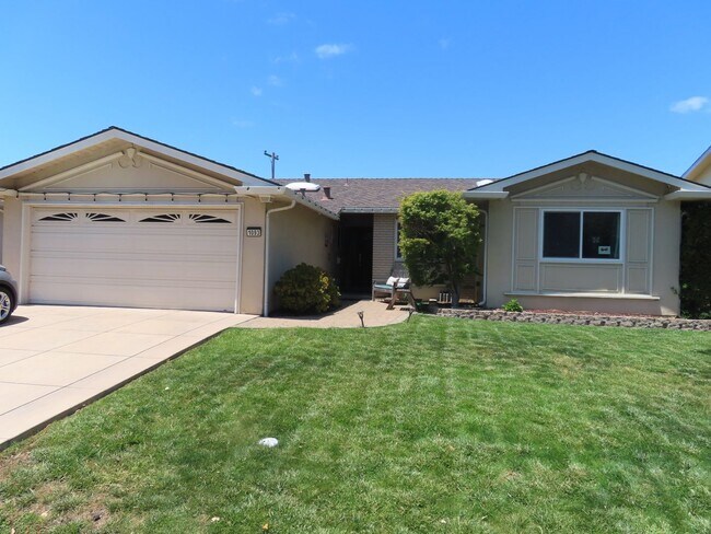 Primary Photo - Awesome San Jose Home Near Top Schools, Pa...