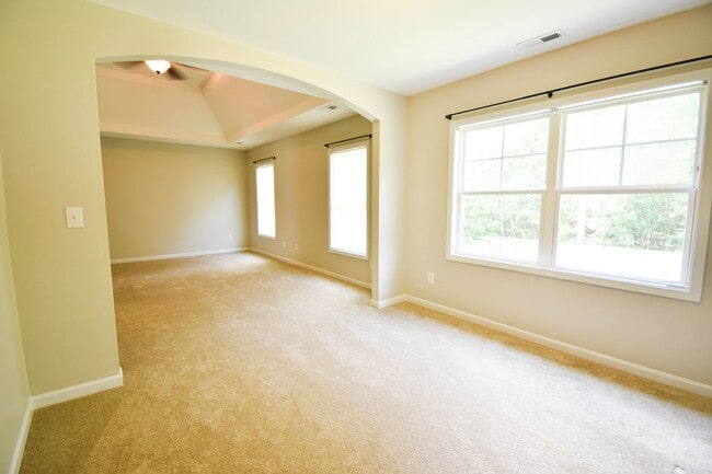 Building Photo - Coming Soon! 4 Bedroom 2.5 Bath