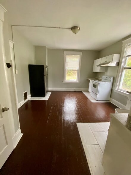 Building Photo - 3927 Cass Ave