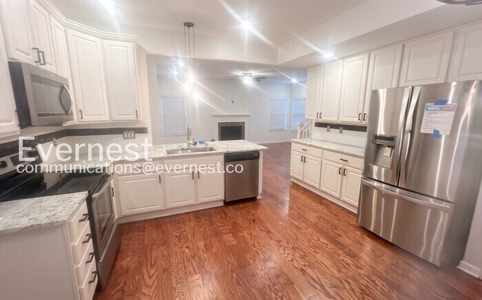 Building Photo - 1084 Ashcraft Ave