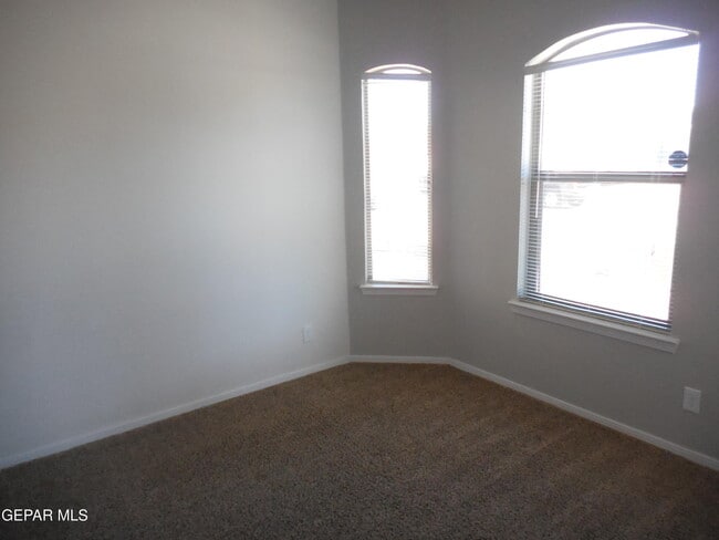 Building Photo - 4925 Copper Ranch Ave