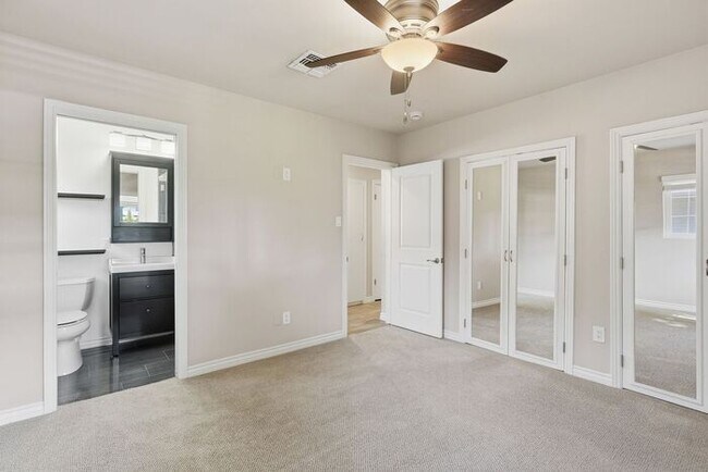 Building Photo - Modern 4 Bedroom, 3 Bathroom Home