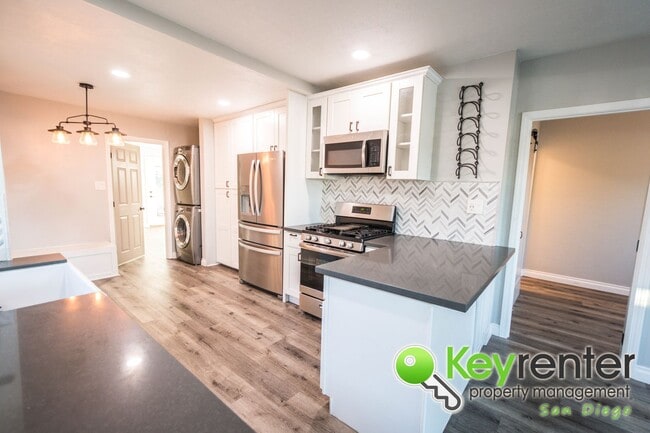 Building Photo - North Park Cozy Front Home of Duplex (full...