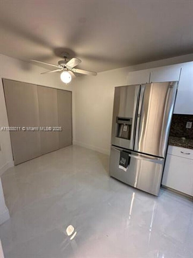 Building Photo - 6444 NW 109th Ave