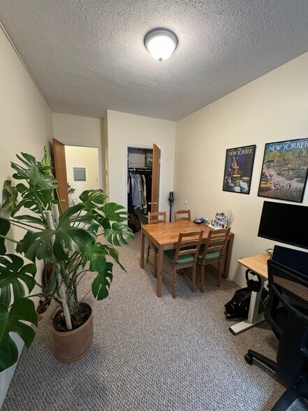 Building Photo - 111 Norway St