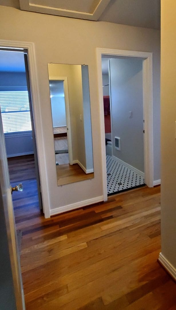 Building Photo - Immaculate renovated Mid Century with all ...