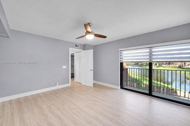 Building Photo - 9861 NW 6th Ct